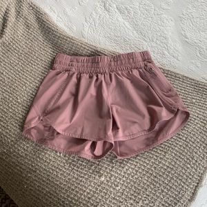 Lululemon tracker shorts